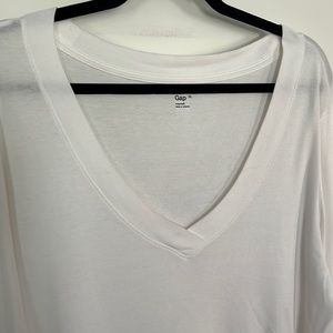 Gap white v-neck long sleeve T-shirt